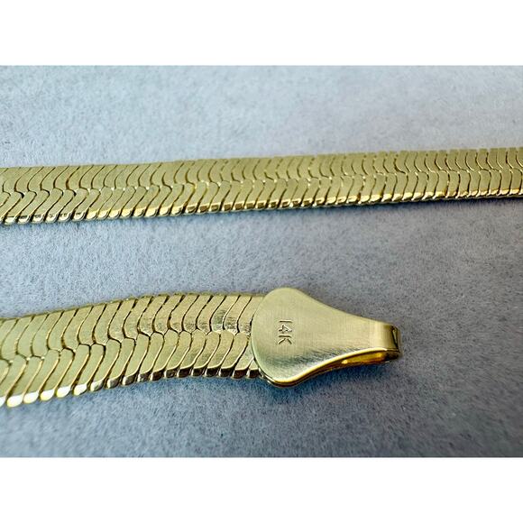 NEW 22.5" Long, 8mm Thick, 14k Filled Gold Herringbone - Picture 7 of 7